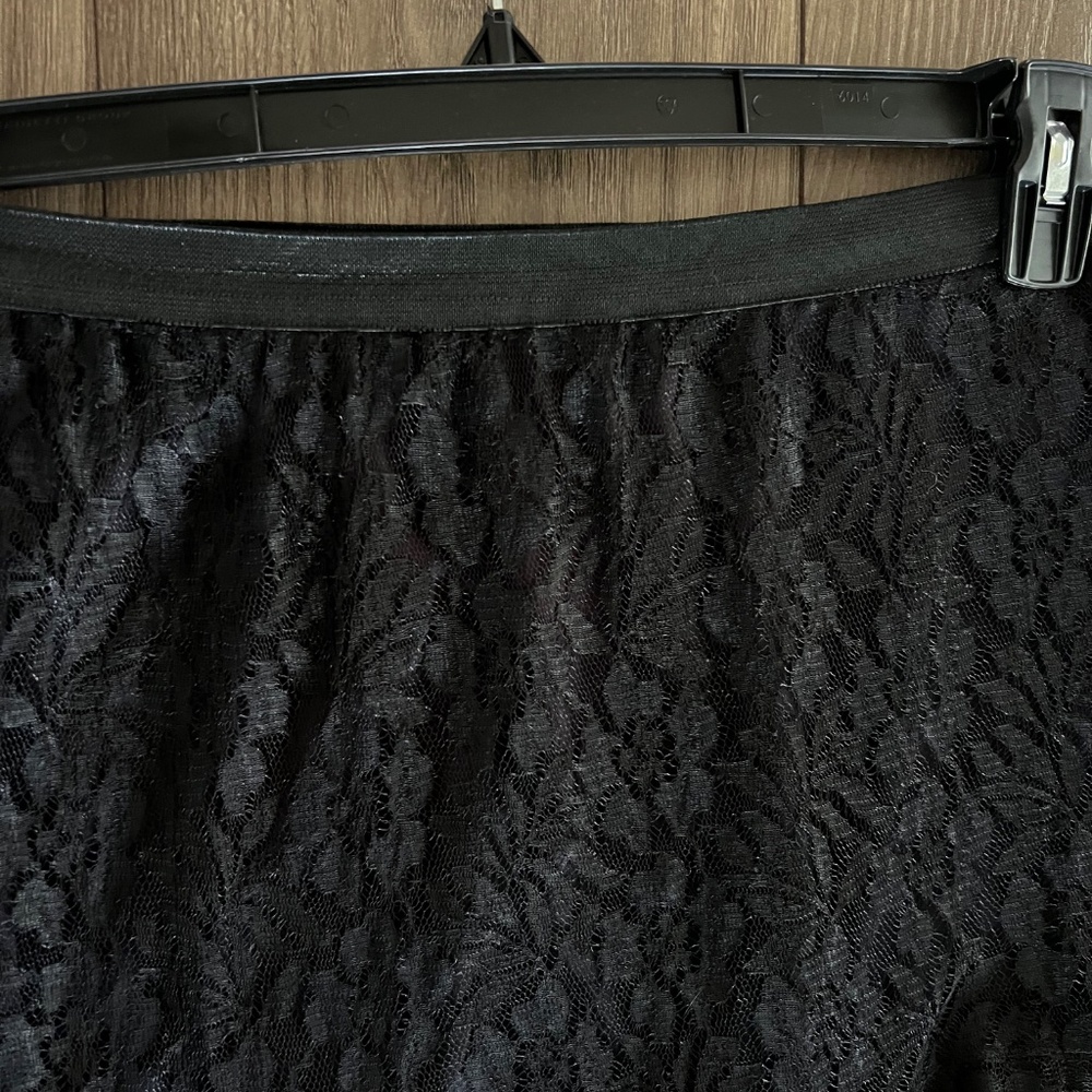 LOLA P Hi-Low Hem Black Lace Skirt โ Size XL - Picture 5 of 5